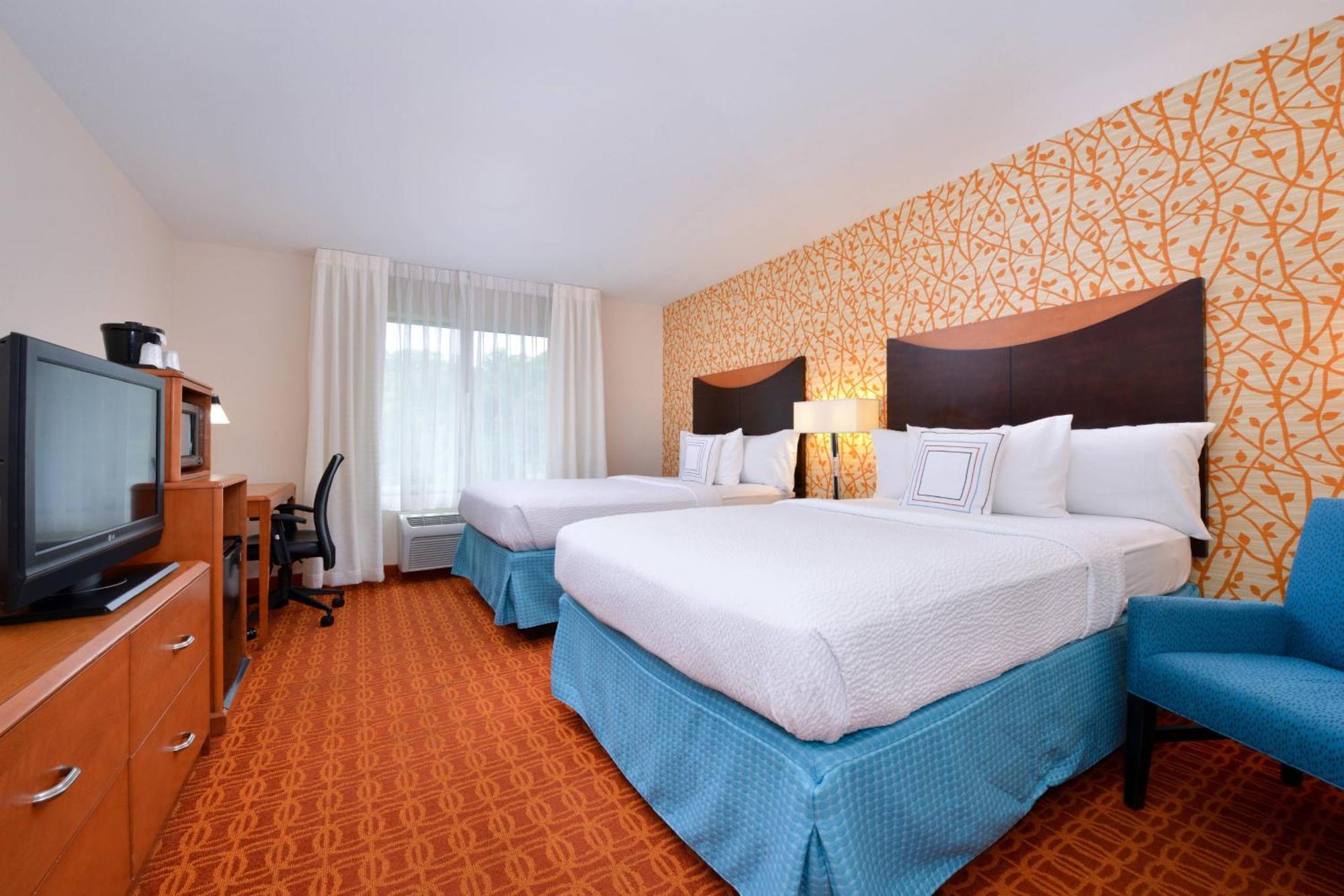 Hotel Fairfield And By Marriott 3*